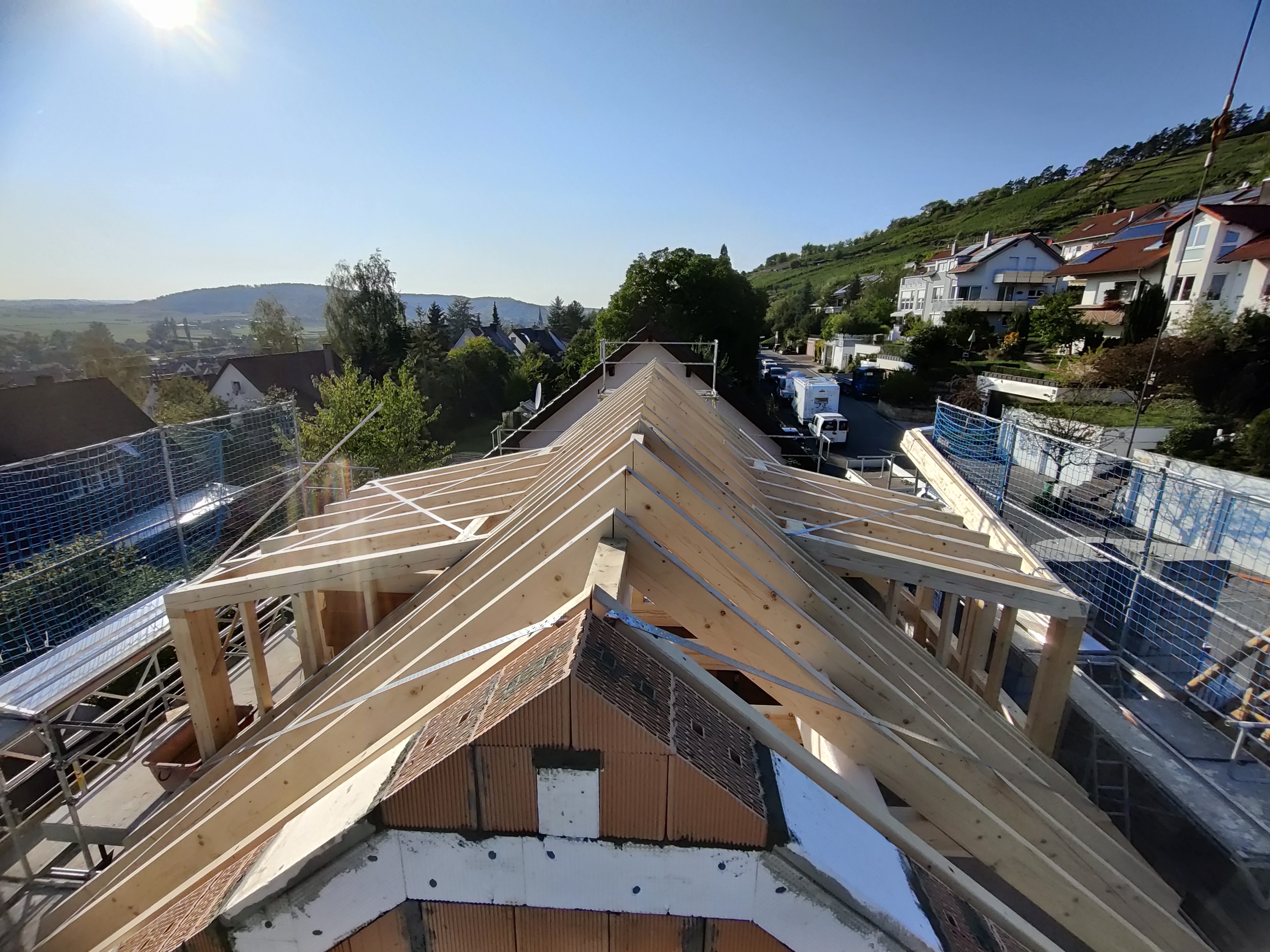 Dachstuhl von LEINS HAOLZBAU in Unterjessingen | Zimmerei und Innenausbau